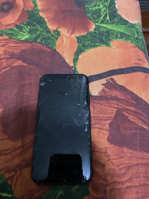 Продам Айфон 11 в робочому стані