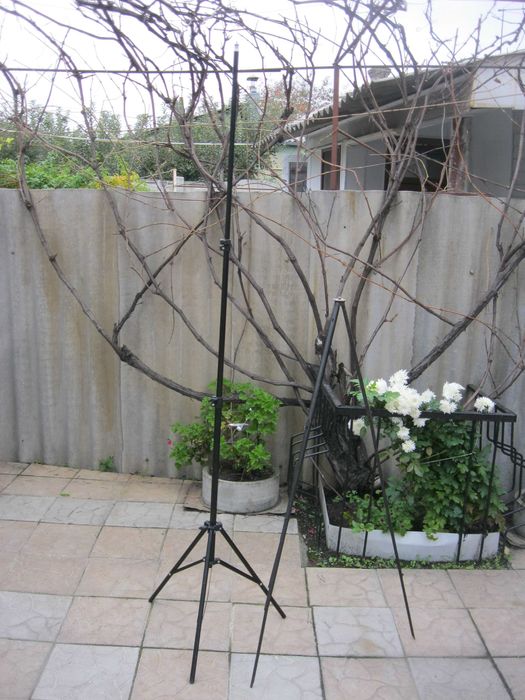 Продам треногу штатив раскладной