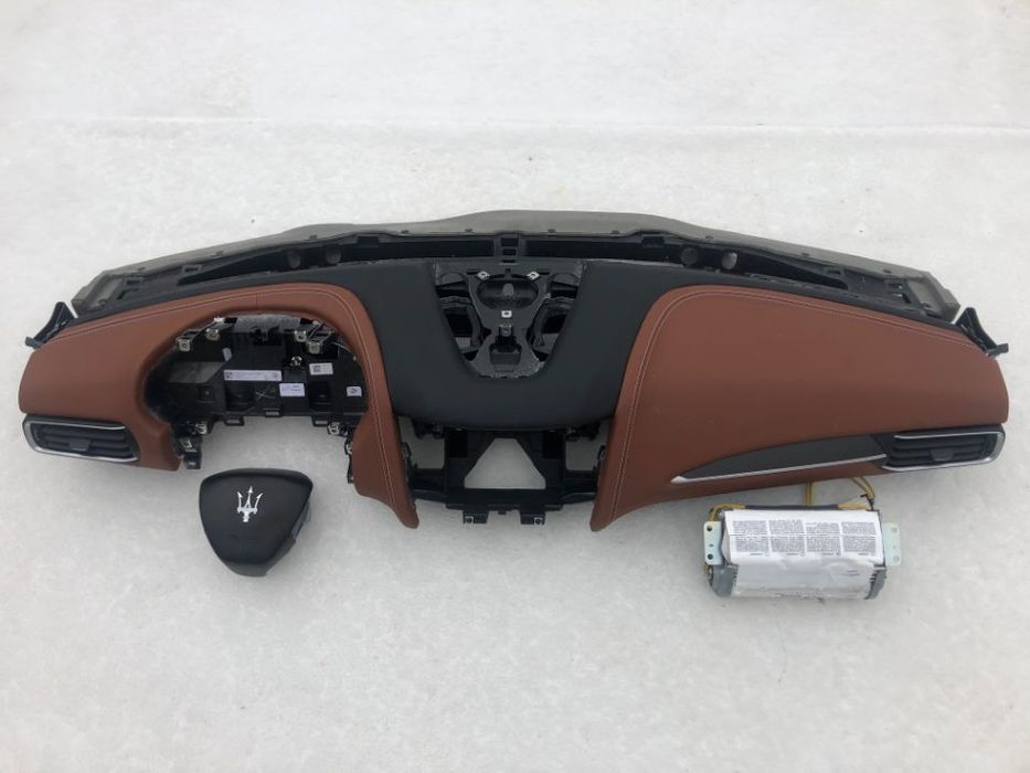 MASERATI LEVANTE DESKA KONSOLA KOKPIT PULPIT PÓŁKA PARAPET PODUSZKI AIRBAG KURTYNA KURTYNY naprawa