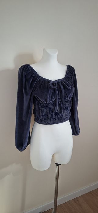 Bluzka crop top welurowy kolor granatowy długi rękaw hiszpanka r. UNI