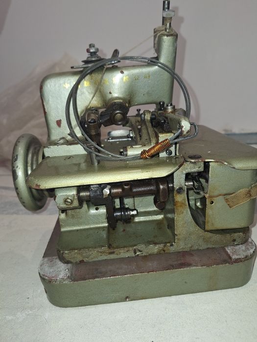 Overlock typical GN1-2 maszyna do szycia