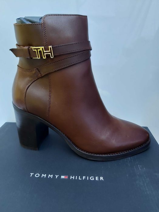 Nowe botki TOMMY HILFIGER skórzane brązowe sztyblety 37