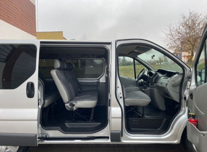 Opel Vivaro 2011 года