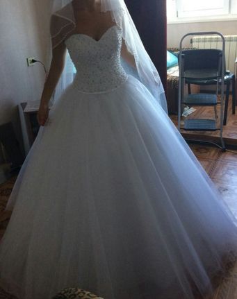 Продам модное свадебное платье