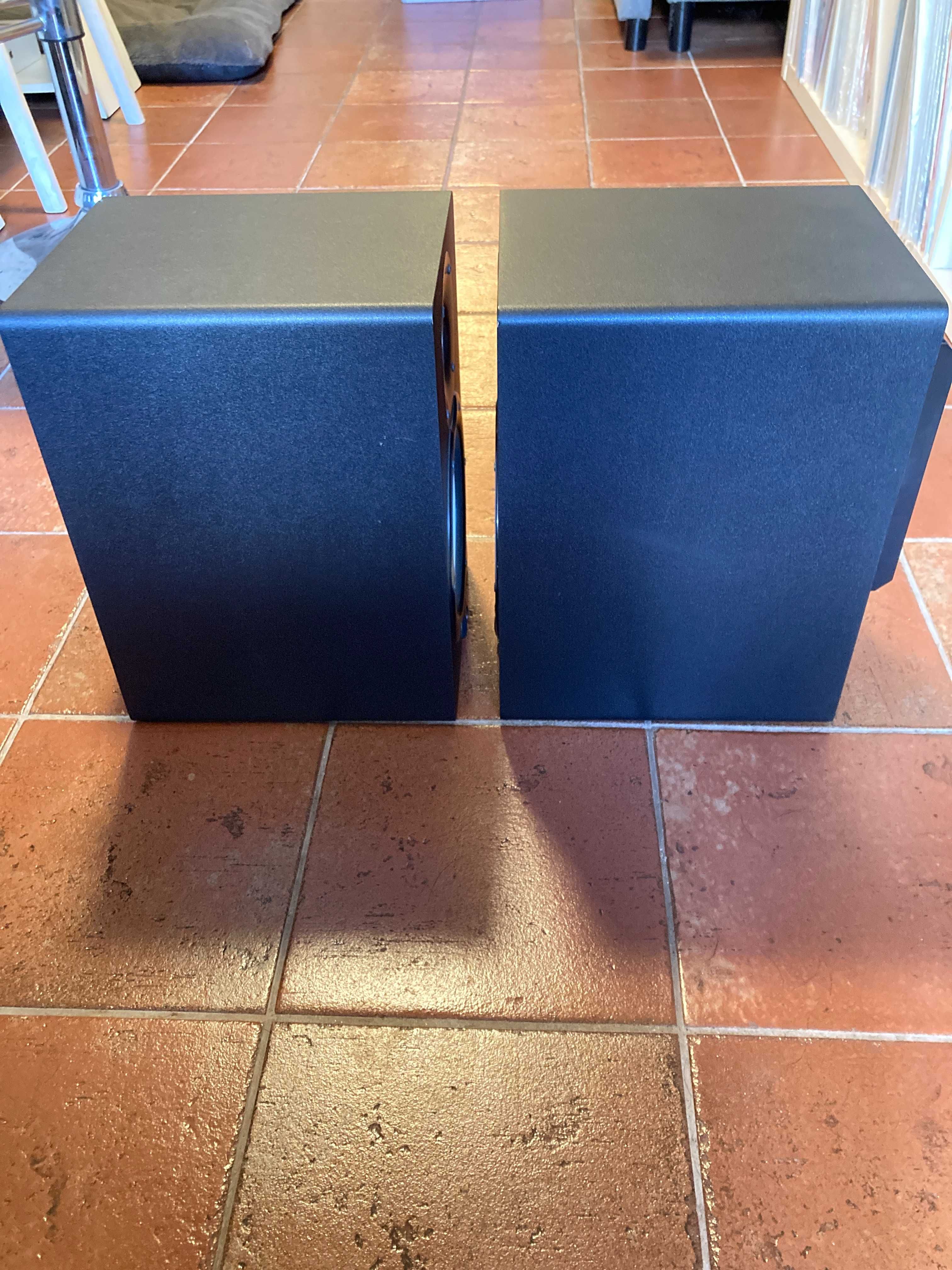 Yamaha HS7 par monitores colunas