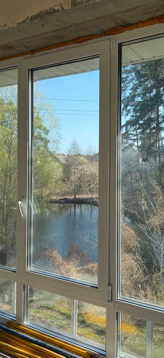 Продам котедж 480м  с.Шпитьки 17 км по Житом. трасі 15с.біля озера