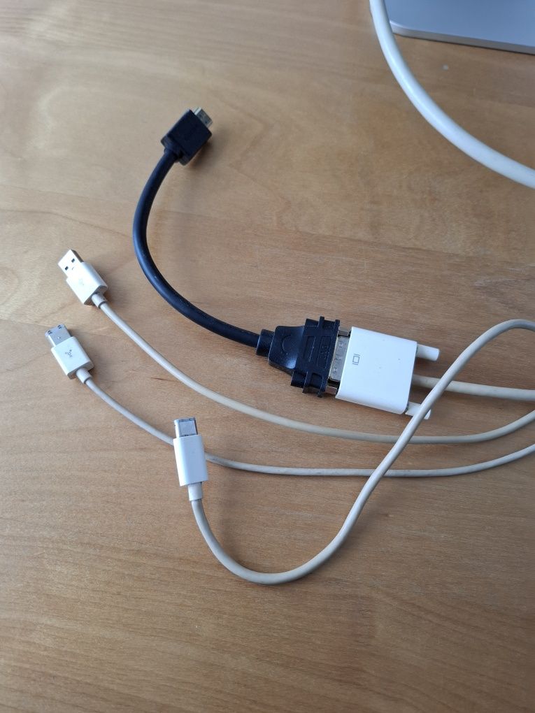 Apple cinema display A1081