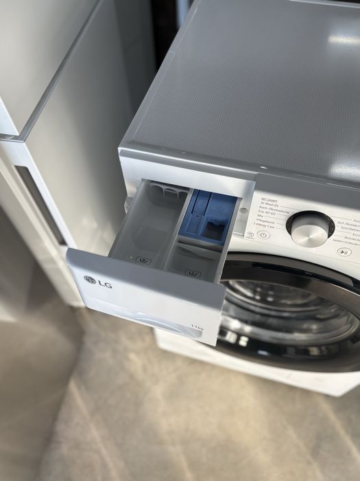 Пральна машина LG F4WR4911P • 11 кг • Інверторний мотор 24 рік