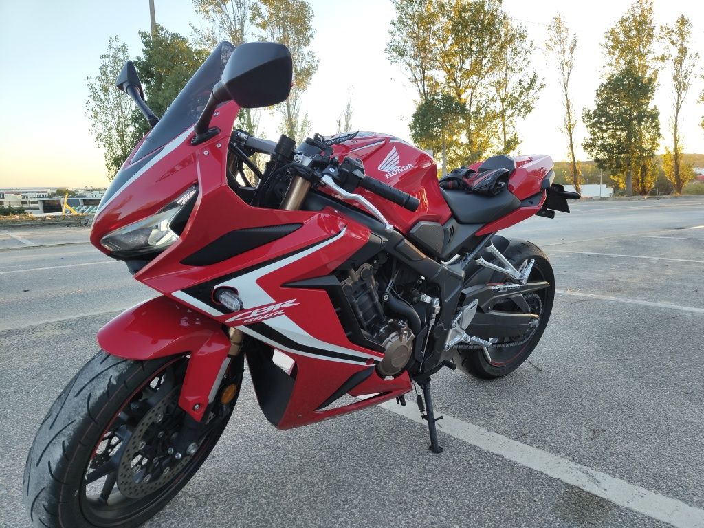 CBR650R 2019 como nova