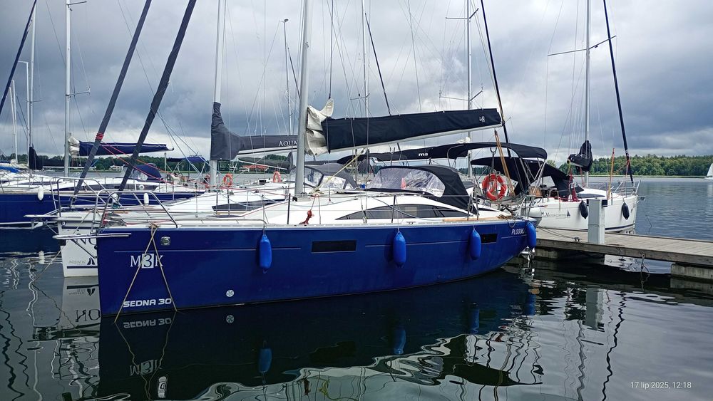Wynajem Jacht Mazury  Antila 28.2