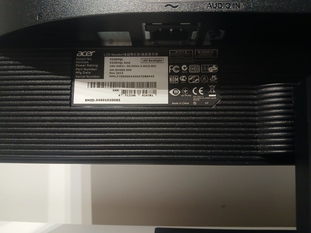 Monitor Acer V226hql 22 cale stan bardzo dobry brak uszkodzen
