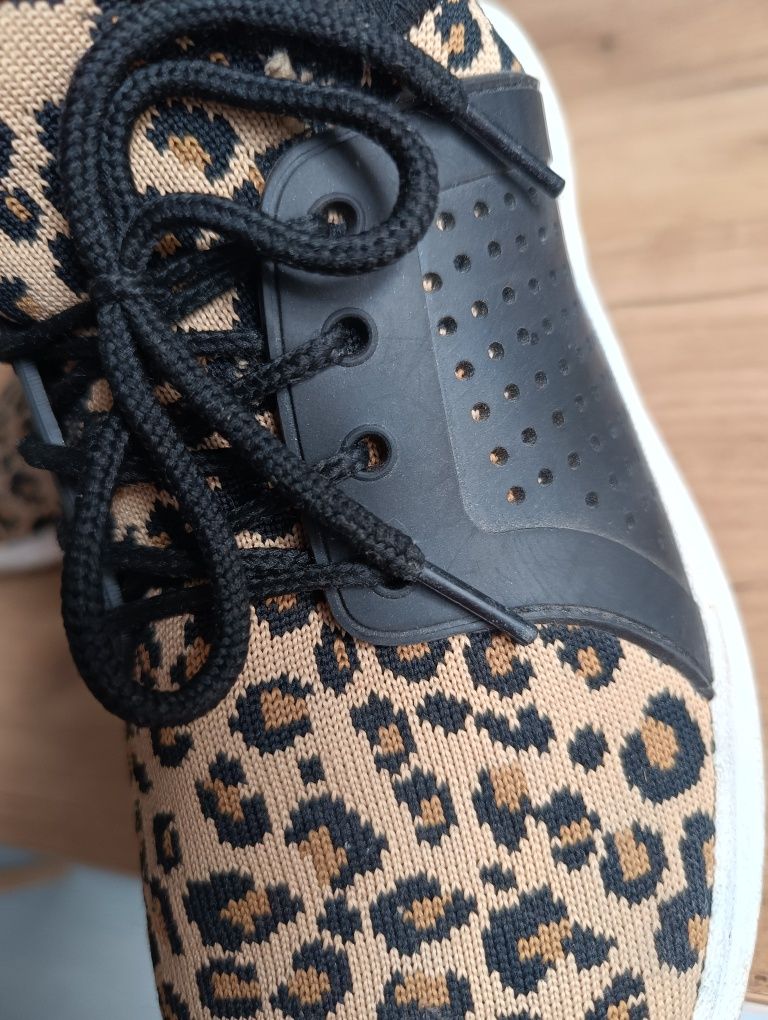 Buty adidasy z siatki letnie panterka 39 25cm