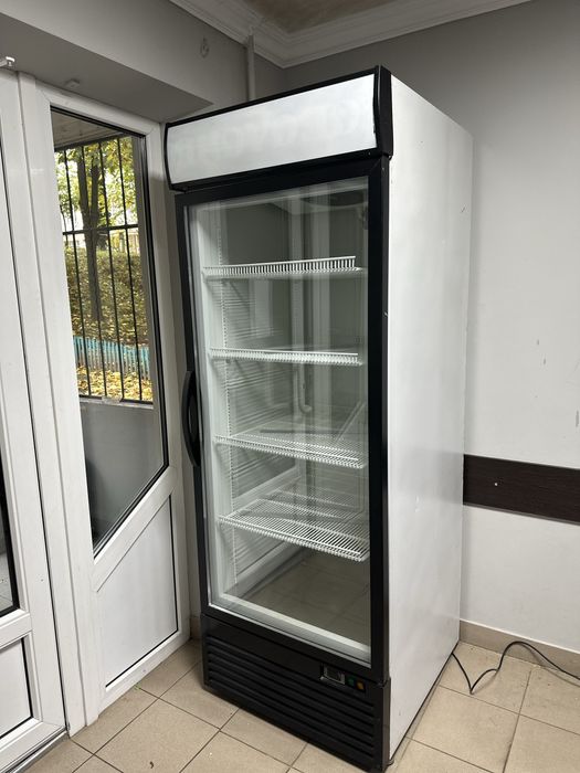 Холодильник для напоів