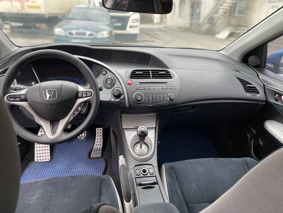 Honda Civic 5d 2006 року