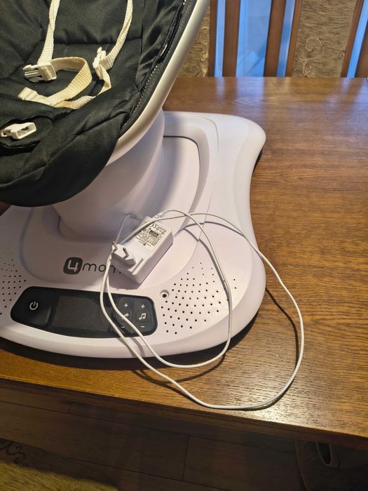 Bujak, leżaczek 4moms Mammaro 4.0