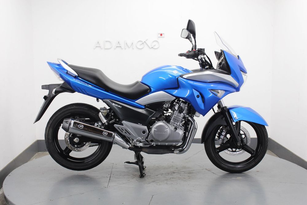 Suzuki GSR 250S Спортивно-туристичний мотоцикл