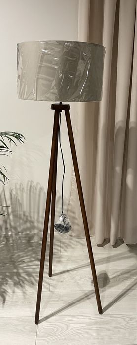 Lampa podlogowa