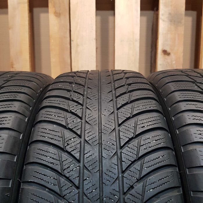 Bridgestone Blizzak LM001 205/60/16 Шини Зимові комплект 4шт з Європи