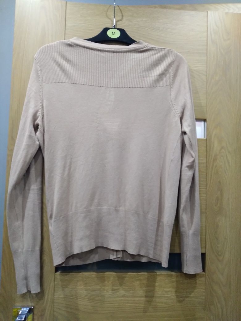 Modny zapinany sweterek rozmiar L/2XL