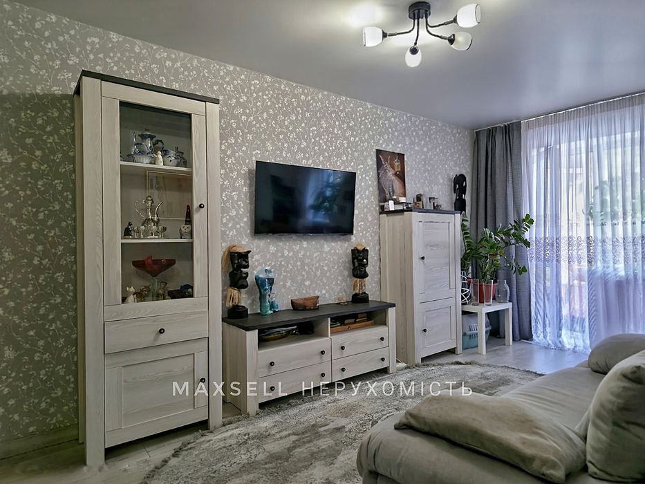 Продам 2-кімнатну квартиру з чудовим новим ремонтом