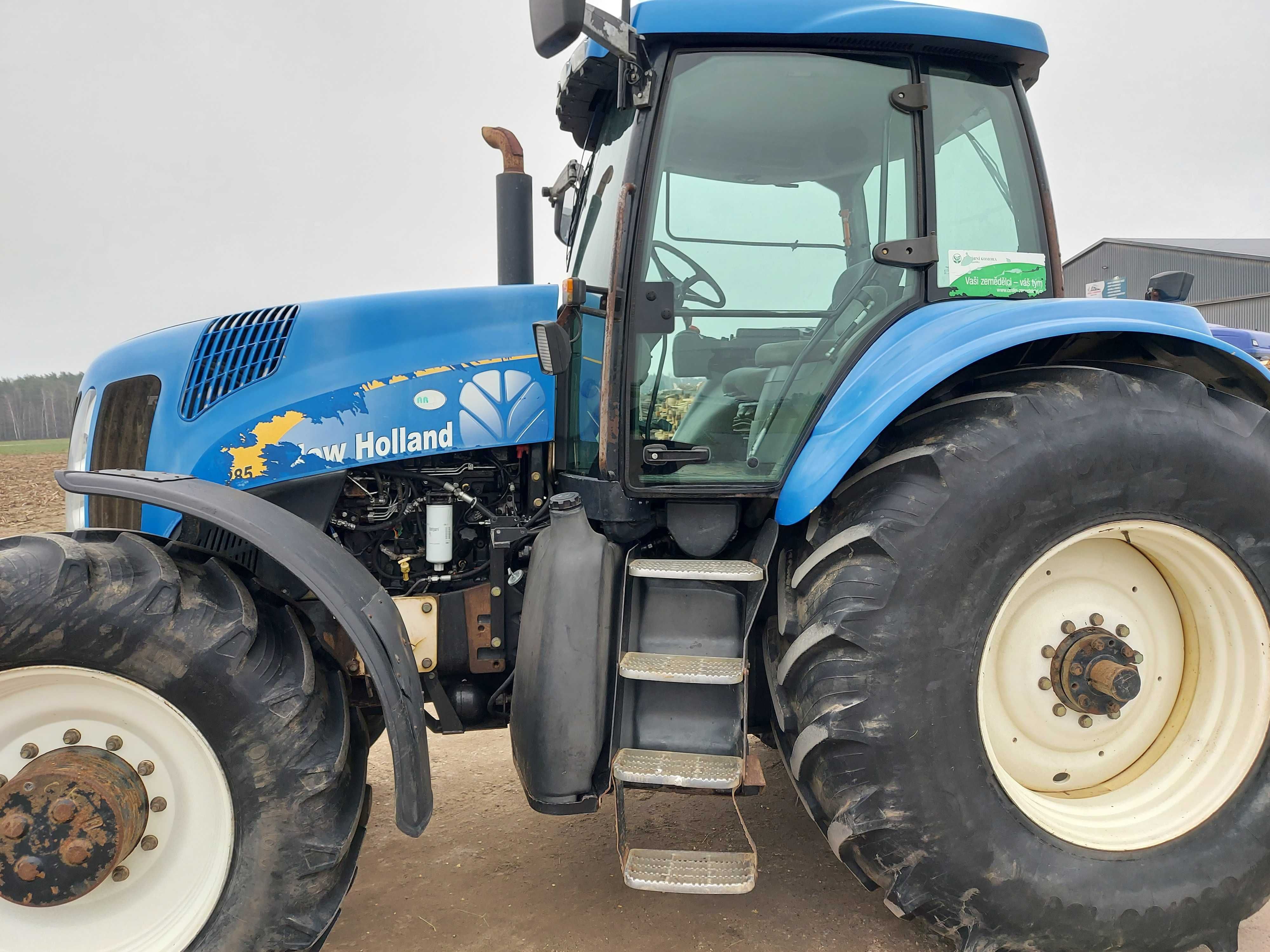 New Holland TG 285