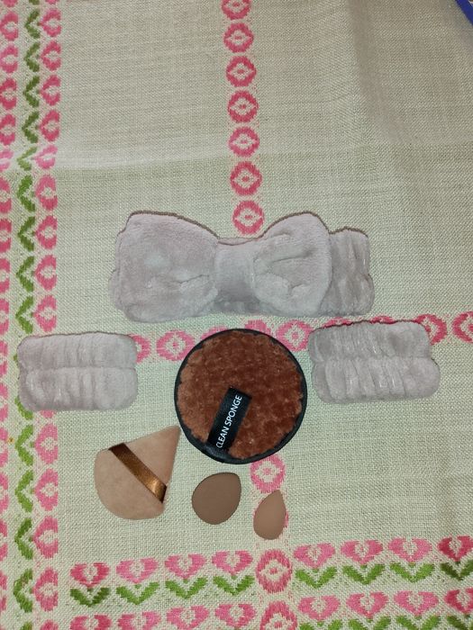 Zestaw akcesoriów do makijażu