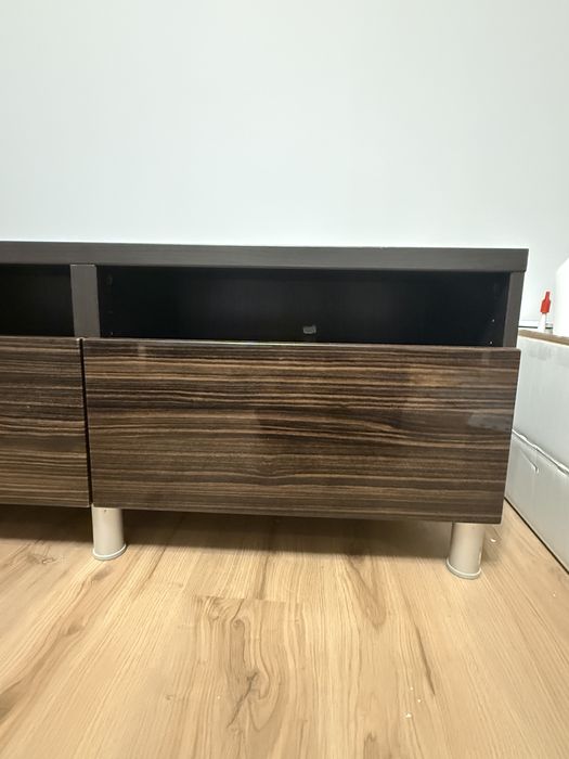 Piękna Komoda Pod TV Fornierowana