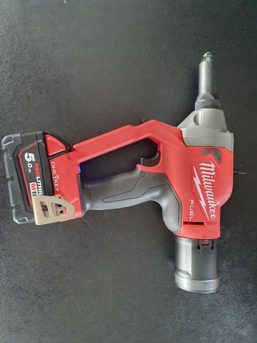 Akumulatorowa Nitownica MILWAUKEE M18 ONEFPRT 4.8 - 7.0 mm NOWA