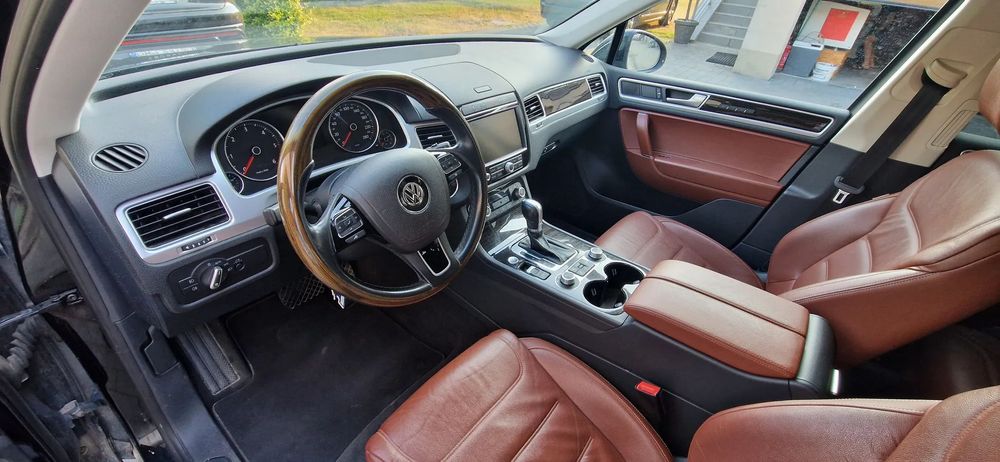 Volkswagen Touareg Volkswagen Touareg 3.0 V6 TDI BMT Business Line, Sytem DLS (matrix)