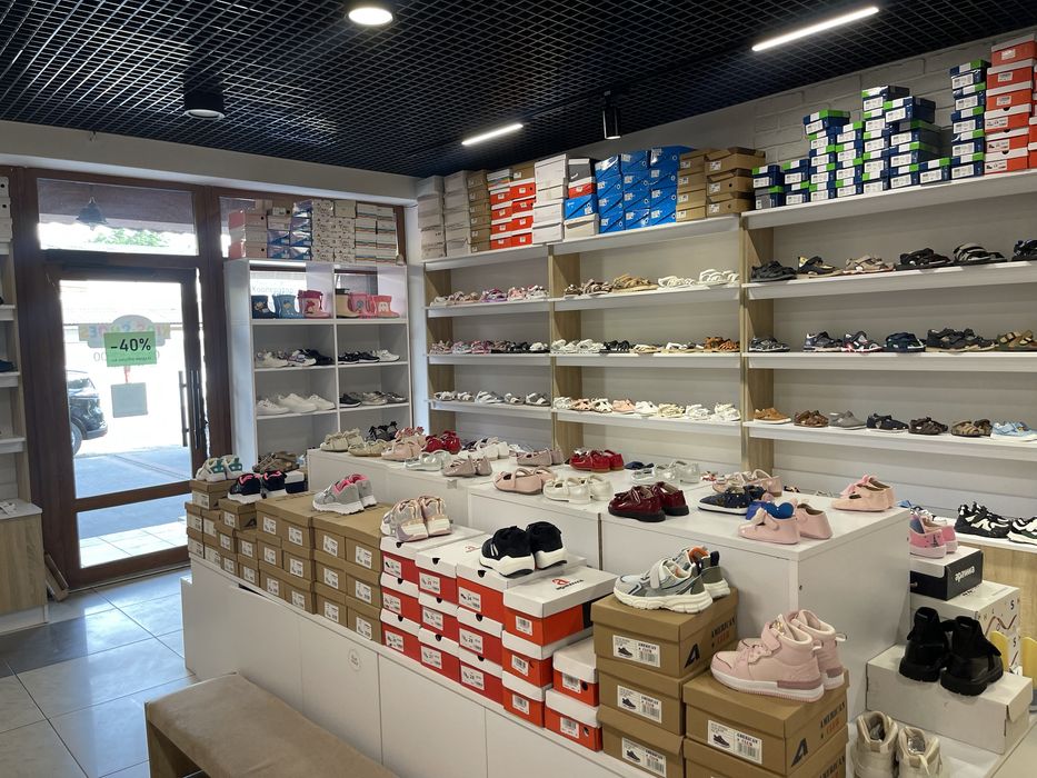 Продаж готового бізнесу Магазин дитячого взуття в місті Тячів