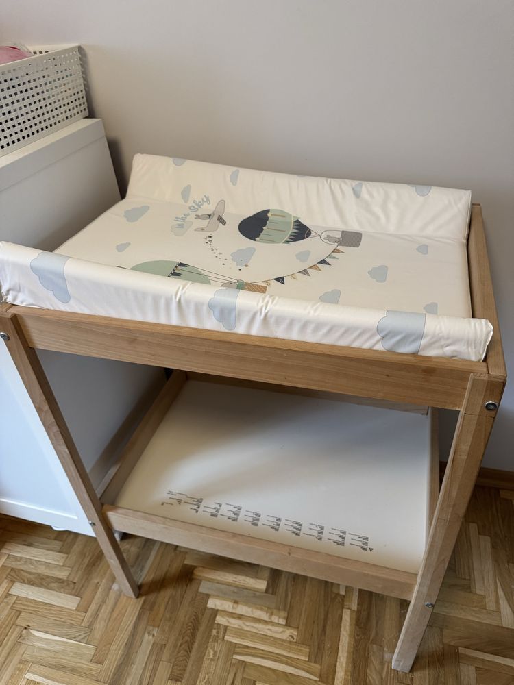 Przewijak drewniany IKEA + gratis - kosz mojżeszowy