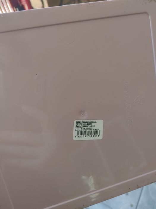 Красивый квардатный цветошник