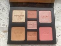 Milani paleta do makijażu twarzy bronzer cienie róż
