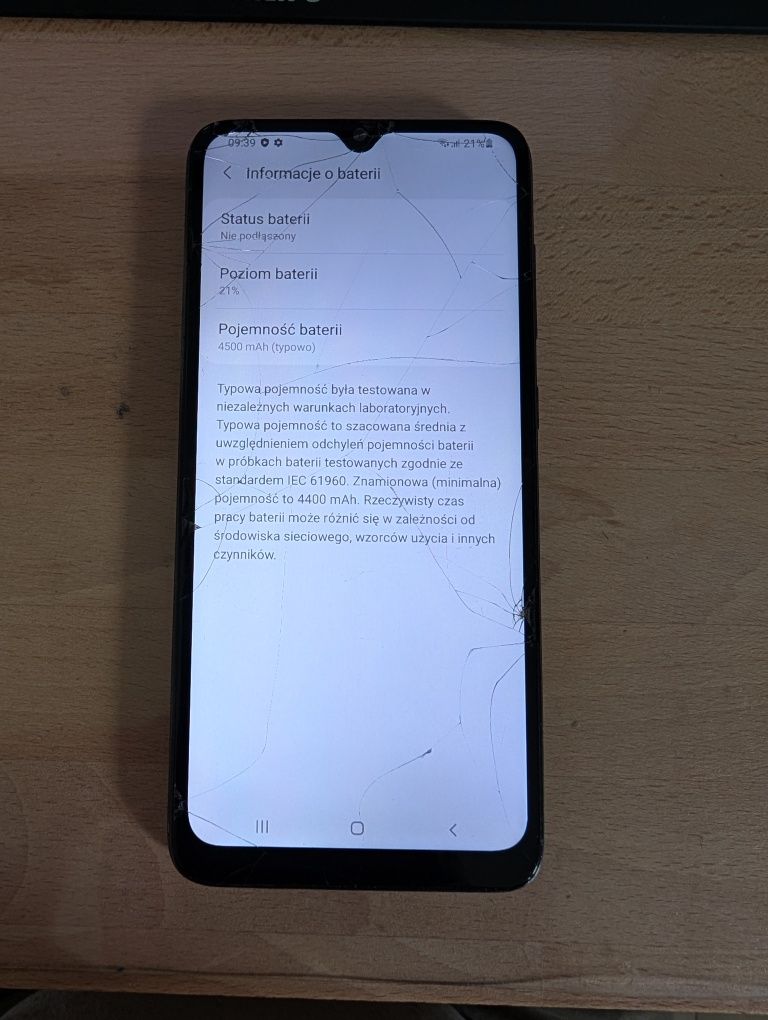 Telefon Samsung A70 SM-A705FN/DS  uszkodzony, zbity ekran. Pozostałe f