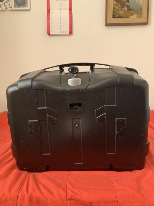 Продам центральний кофр Kappa KGR 46