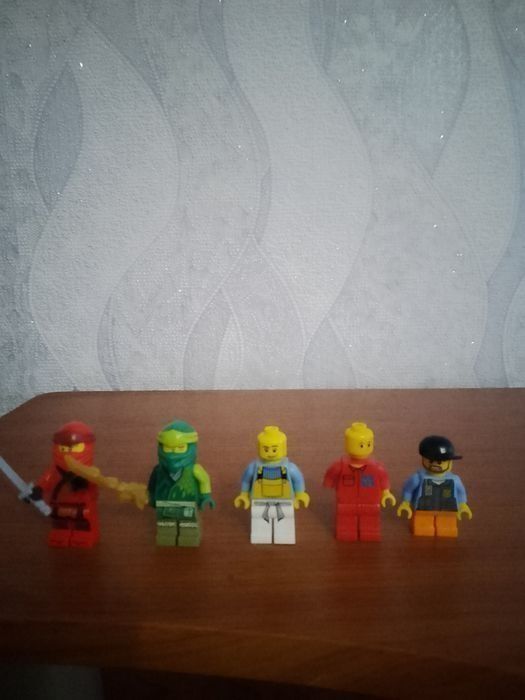 LEGO и детали  инструкции олх отправляем