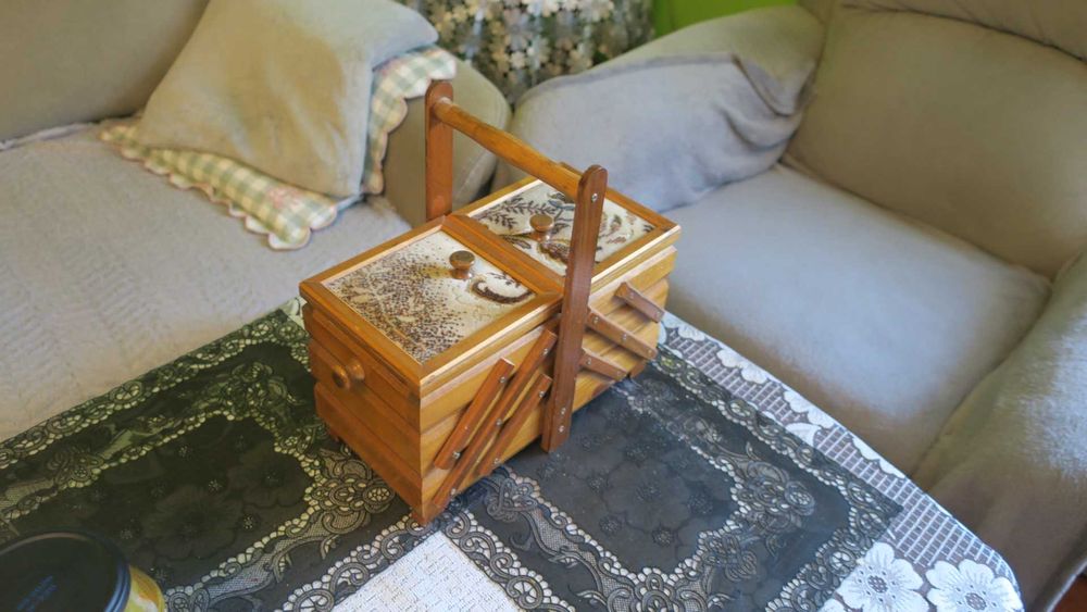 Niciarka szkatułka schowek pojemnik