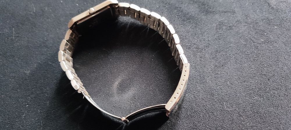 Продам оригінальний orient titanium