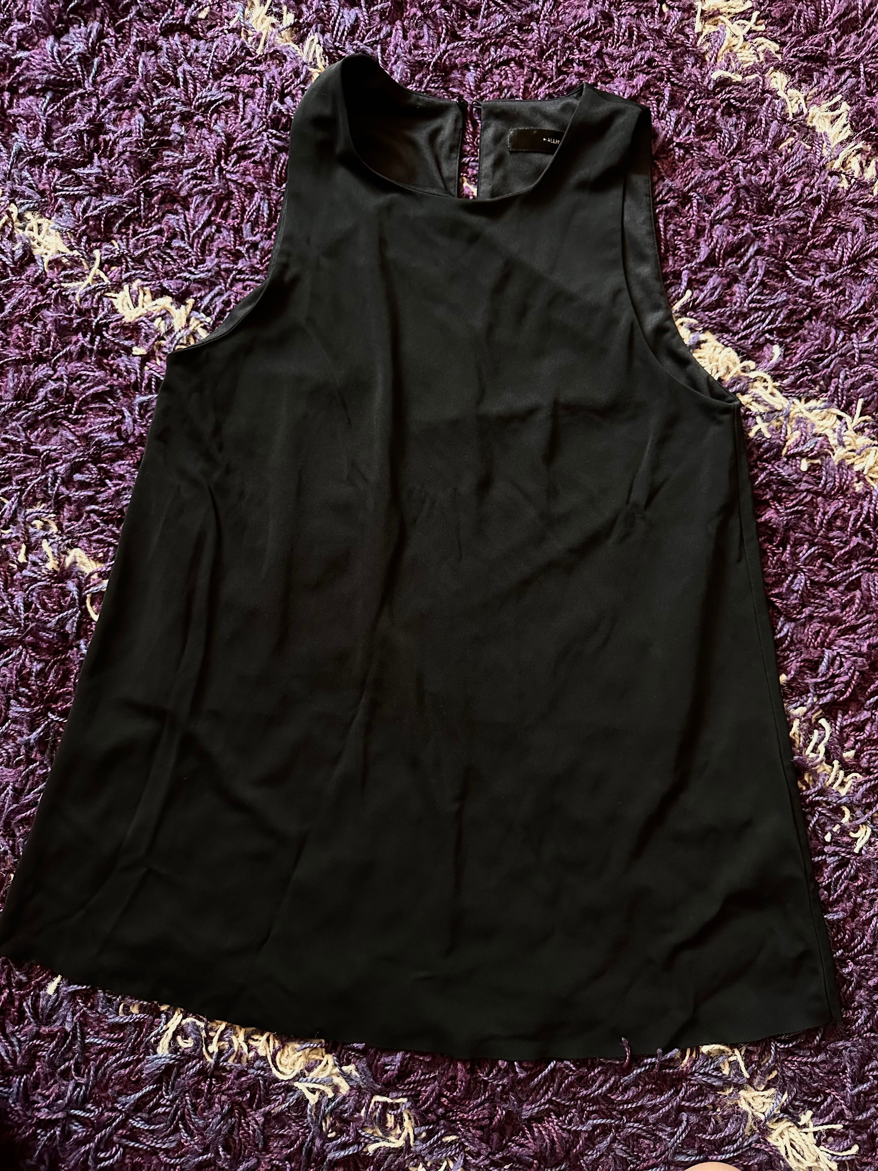 Чорна стильна блузка