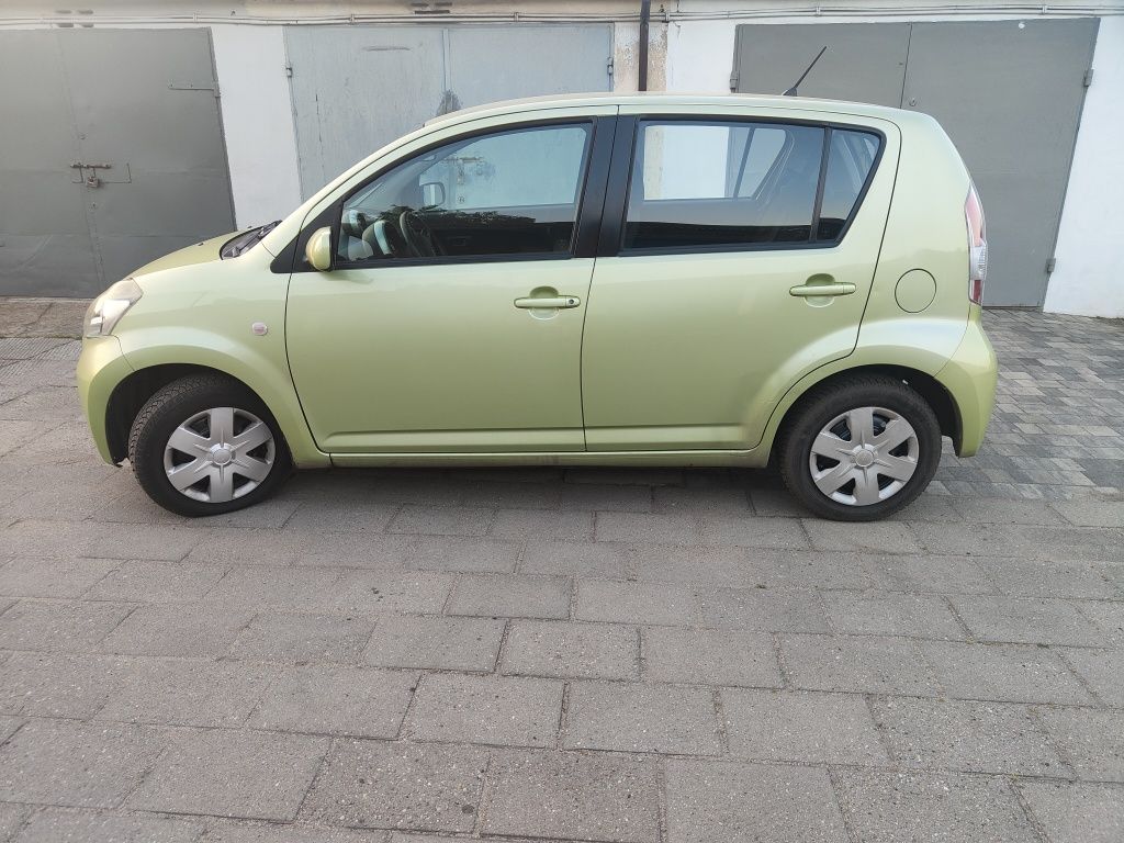 Daihatsu Sirion 1.3 mały przebieg, klimatyzacjia