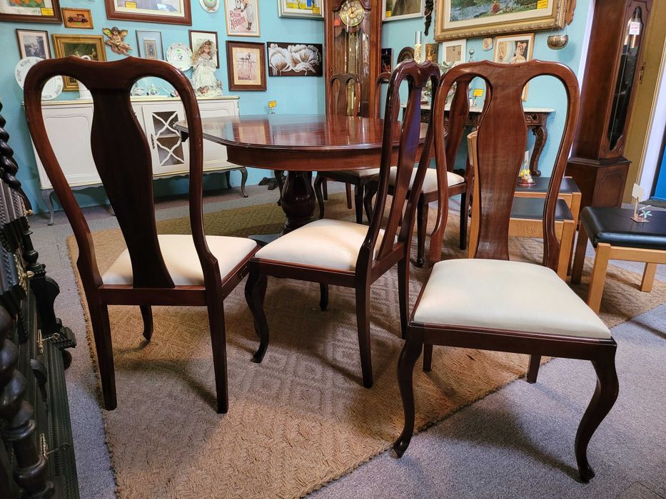 Cadeiras de sala - Valor unitário - Muito bom estado gera