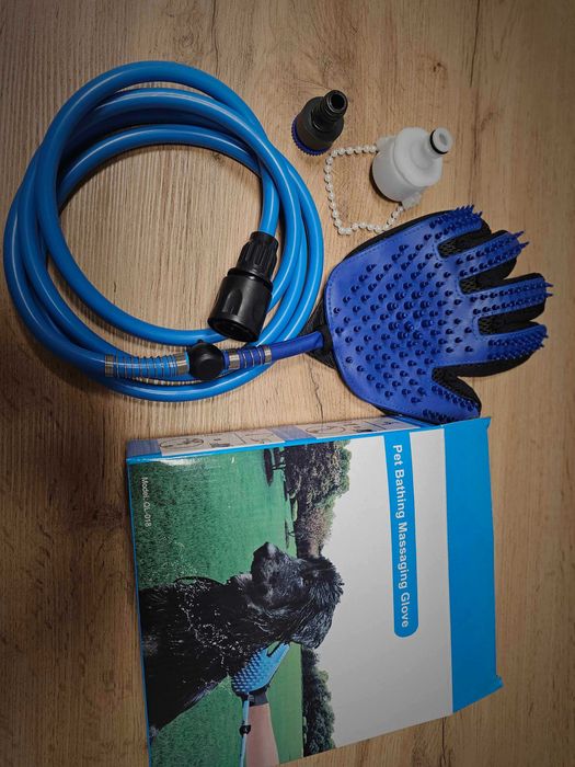 Rękawica dla psa do mycia i masażu 2w1  wąż + szczotka