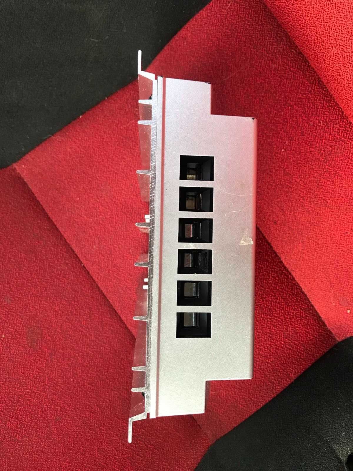 Regulator ładowania / Kontroler solarny MPPT L80 80A 12/24V