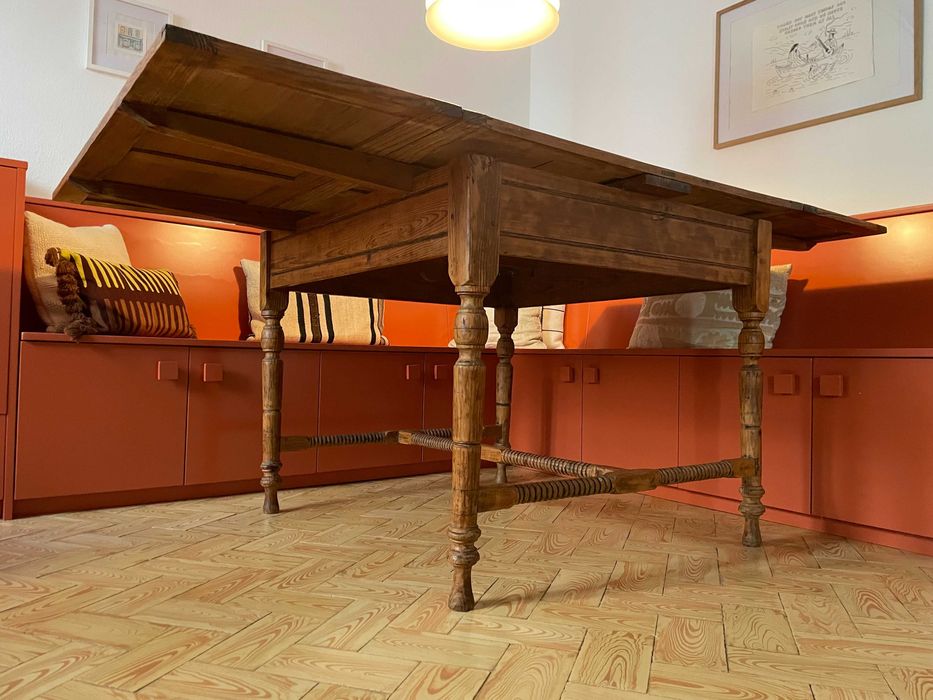 Mesa de jantar extensível em madeira antiga