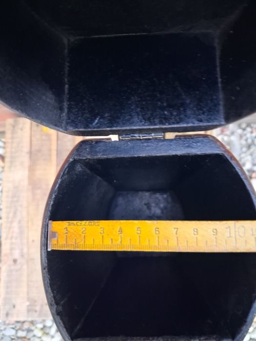 dekoracyjne pudło wzorowane