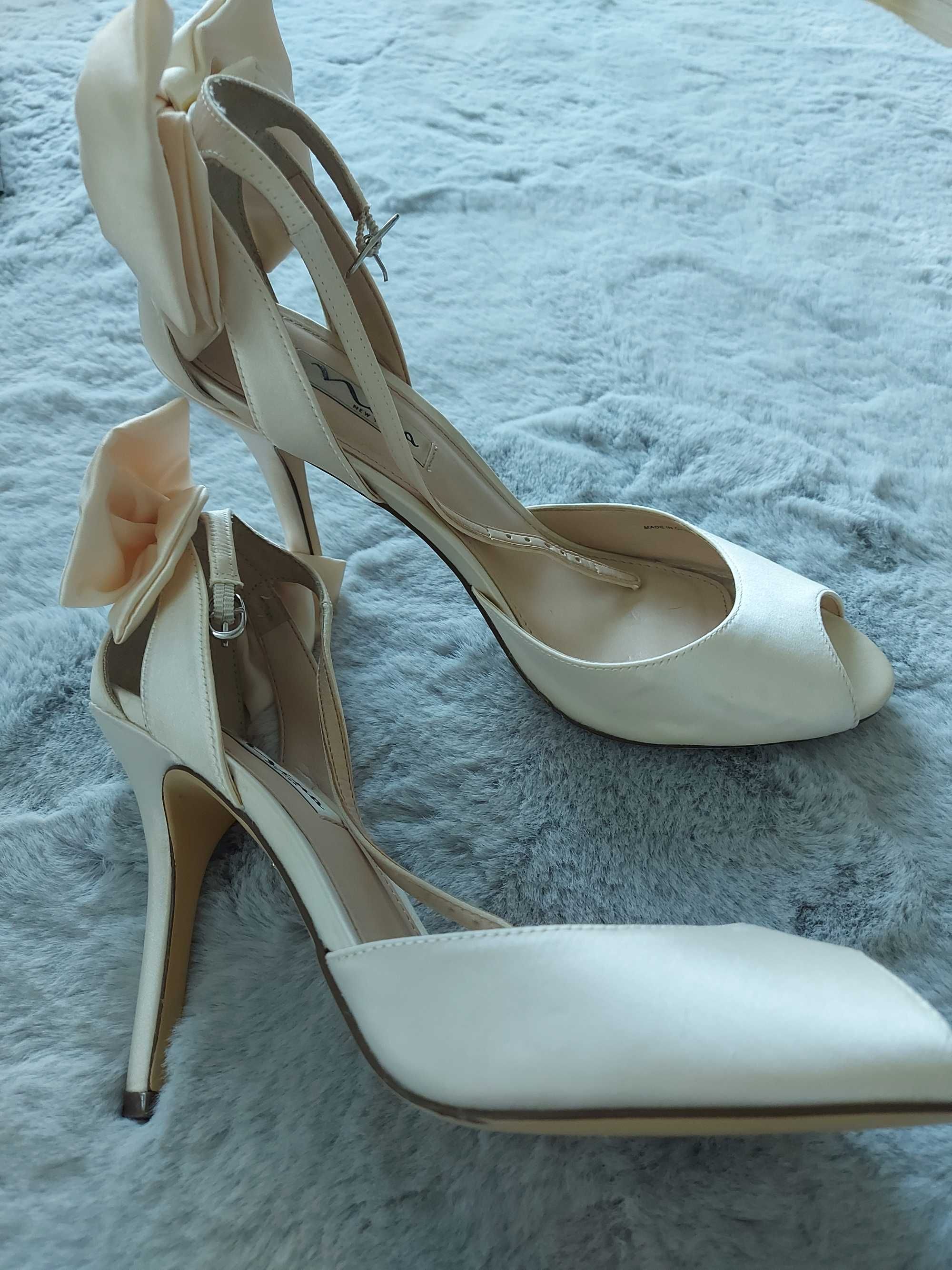 Ślubne buty damskie nowe