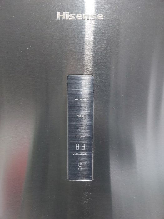 Холодильник Hisense noFrost висота 1.84 см. 3 шуфляди на морозильна к