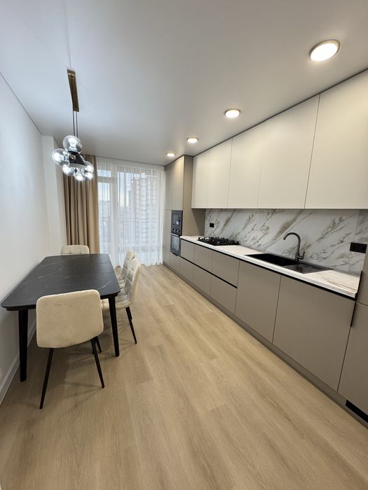 Продам шикарну велику 1,5 кімнатну квартиру із інд.газовим оп, балкон