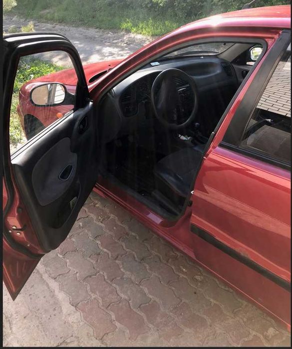 Продам машину DAEWOO LANOS