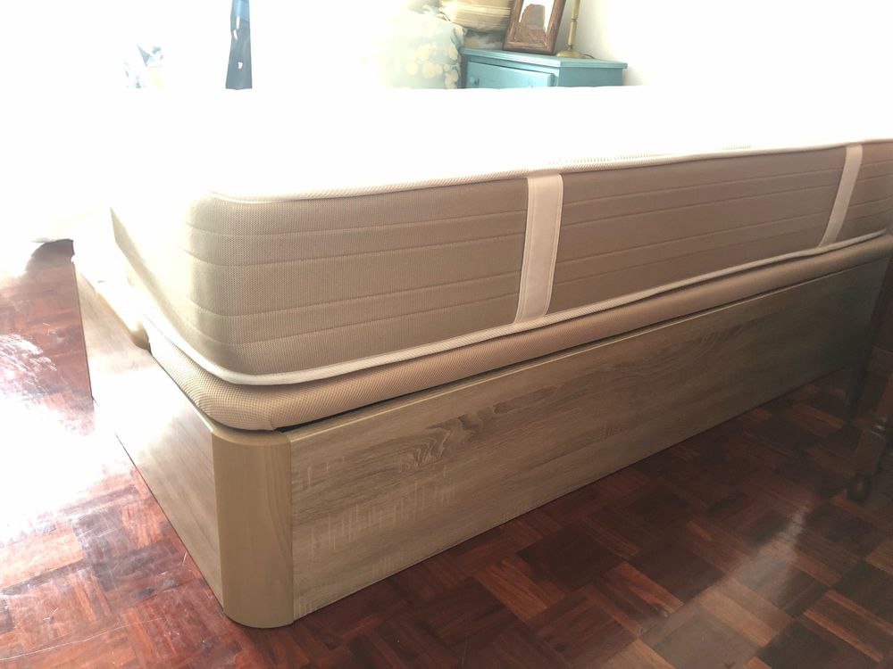 Cama sommier, com colchão 1.90/90